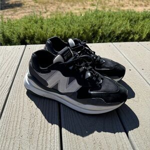 FIGS New Balance 5740